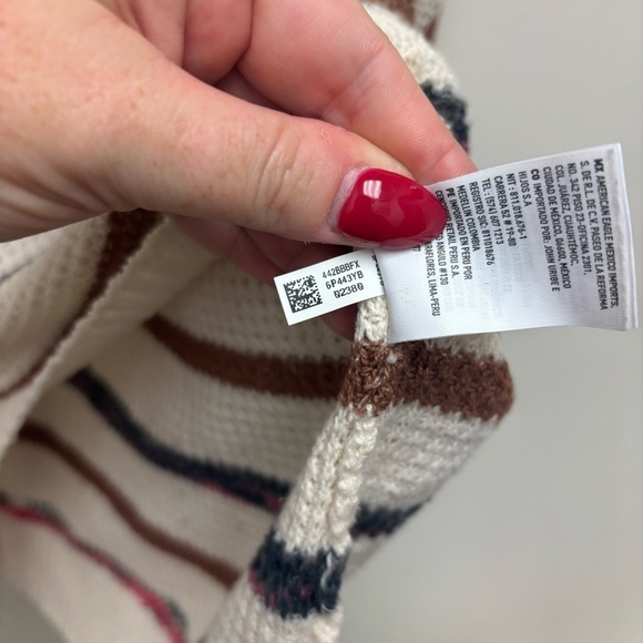 American Eagle Stripe Henley Sweater - Picture 12 of 13